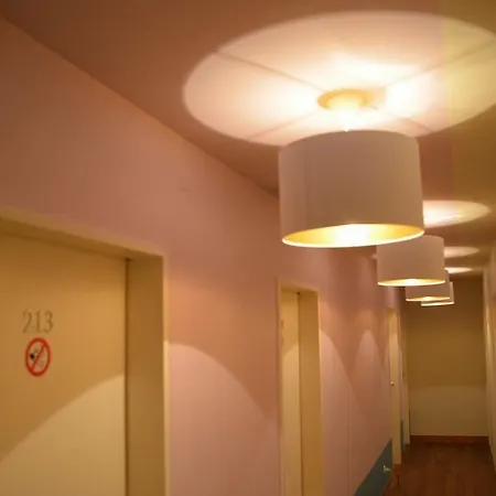 Amba Hotel 3*