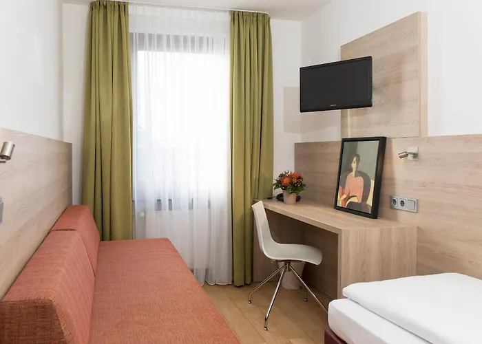 Hotel Amba 3*